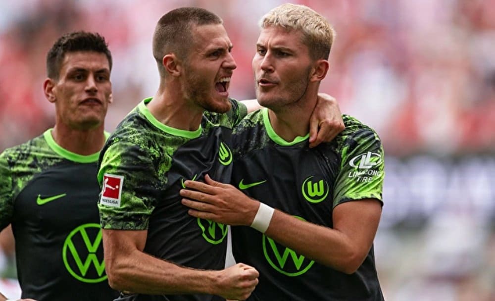 Jugadores del Wolsfburgo celebrando un gol